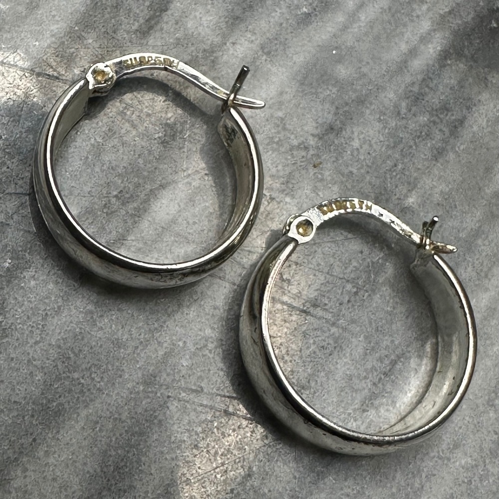 925 Sterling Silver Wide Hoop Earrings Thailand Polished Saddleback 20mm